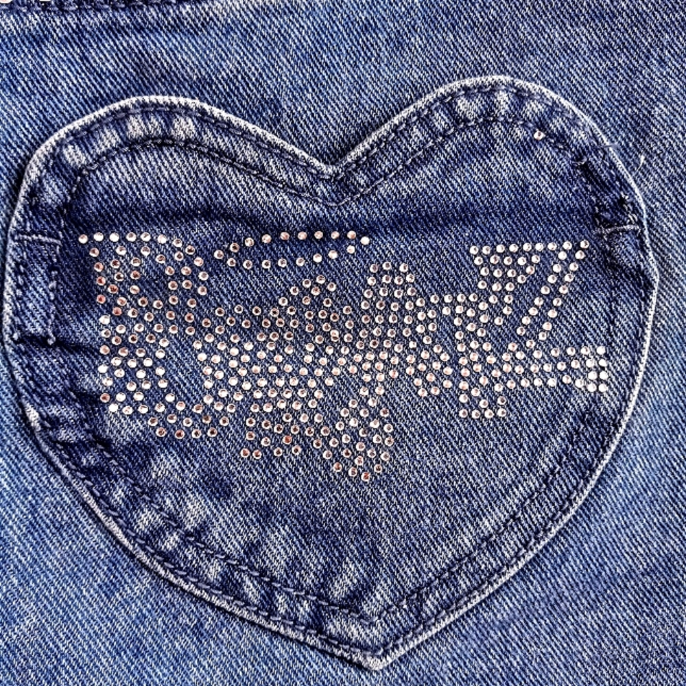 Bratz × Dolls Kill like new heart Pocket rhinestone adorable str8leg jeans! - Picture 8 of 12